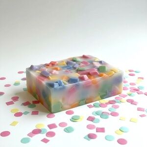 🎉🎂 LARGE CONFETTI CAKE SOAP & SOAP SACK & BOX 🎂🎉